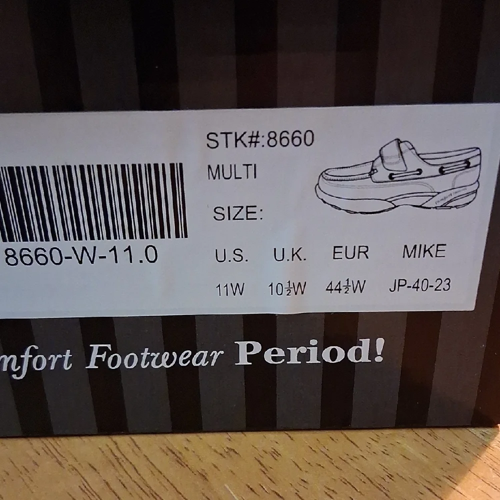 Elegant Brown and Black Boat Shoes - NIB - Picture 5 of 5